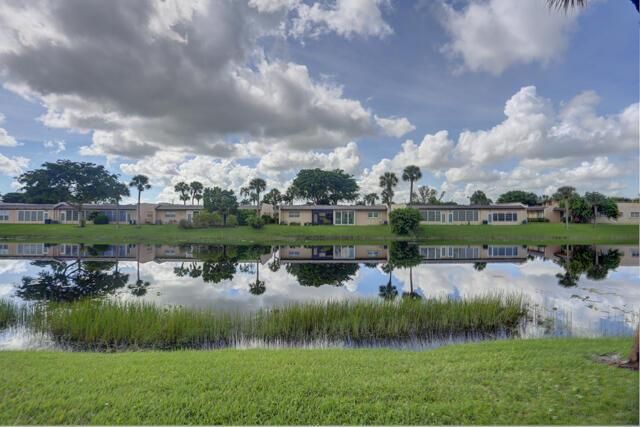 Lake view 188 Lake Evelyn Dr WPB,FL 3341