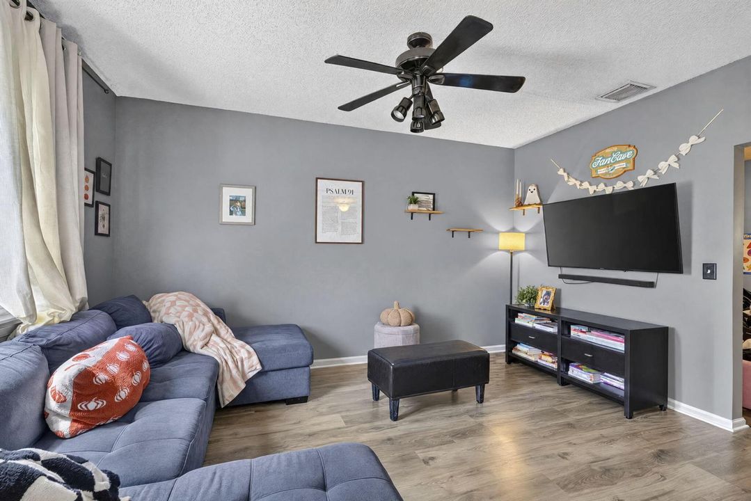10-web-or-mls-8I8A9730_batchlook