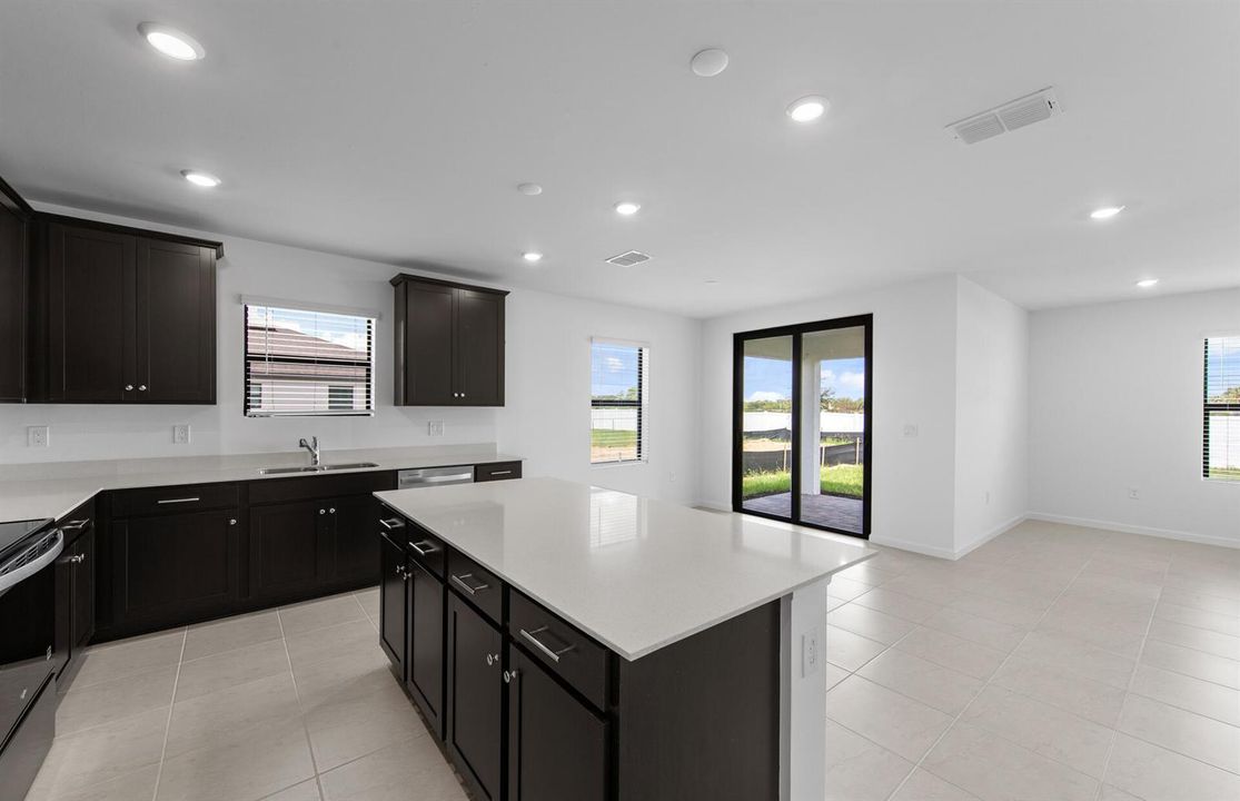 SWFL_CX_CAL_09600_Hanover_Kitchen 1