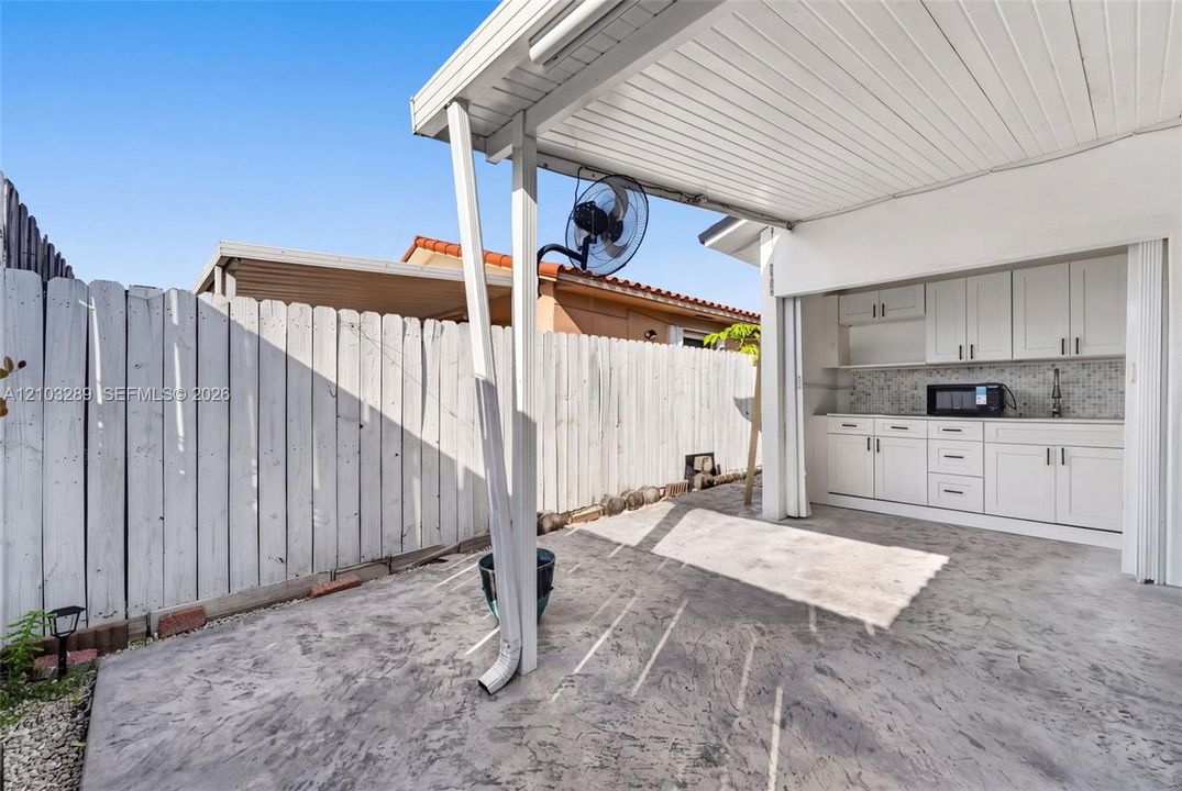 Active With Contract: $515,000 (3 beds, 2 baths, 1260 Square Feet)