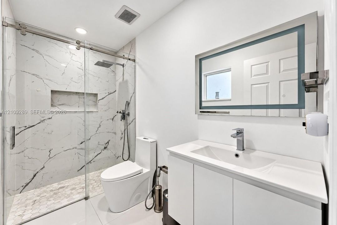 Active With Contract: $515,000 (3 beds, 2 baths, 1260 Square Feet)
