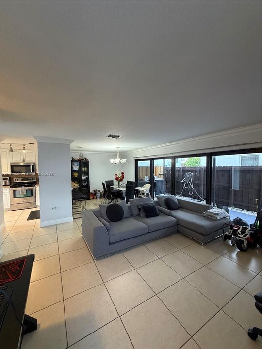 En Venta: $640,000 (3 camas, 2 baños, 1449 Pies cuadrados)