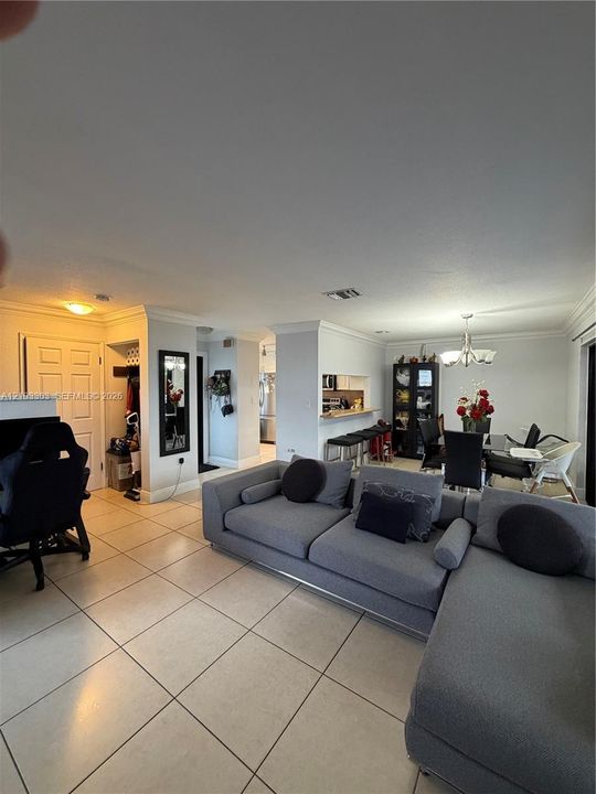 En Venta: $640,000 (3 camas, 2 baños, 1449 Pies cuadrados)