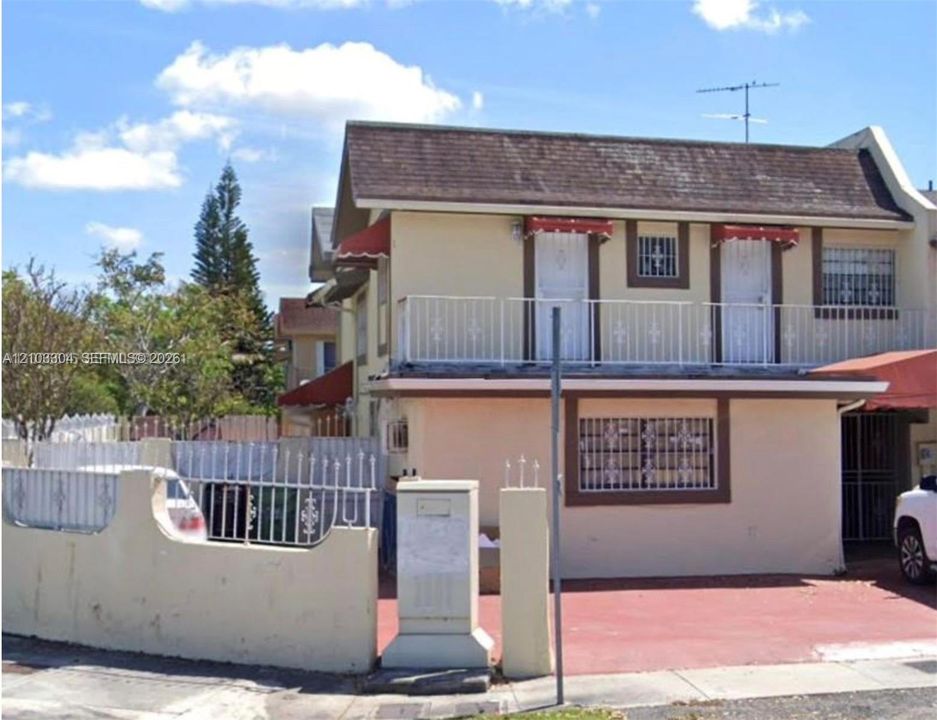 En Venta: $699,000 (4 camas, 3 baños, 2232 Pies cuadrados)