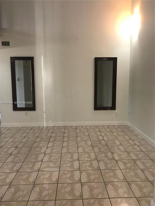 En Venta: $699,000 (4 camas, 3 baños, 2232 Pies cuadrados)