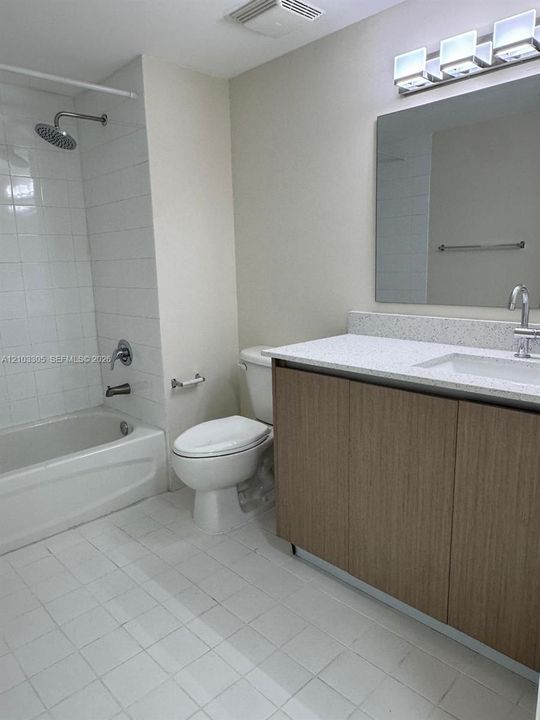 For Rent: $2,600 (2 beds, 2 baths, 965 Square Feet)