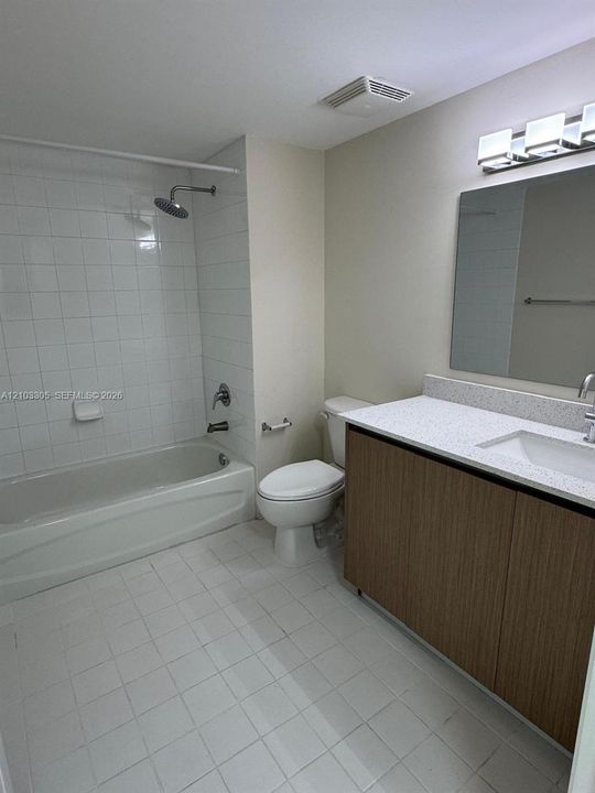 For Rent: $2,600 (2 beds, 2 baths, 965 Square Feet)