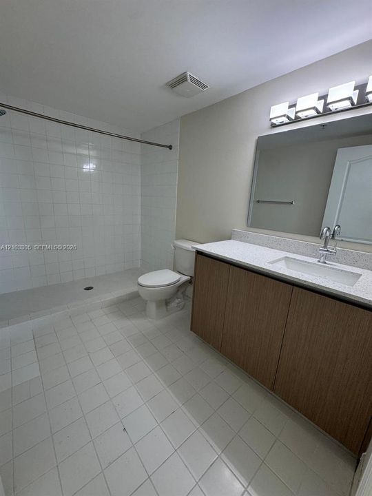 For Rent: $2,600 (2 beds, 2 baths, 965 Square Feet)