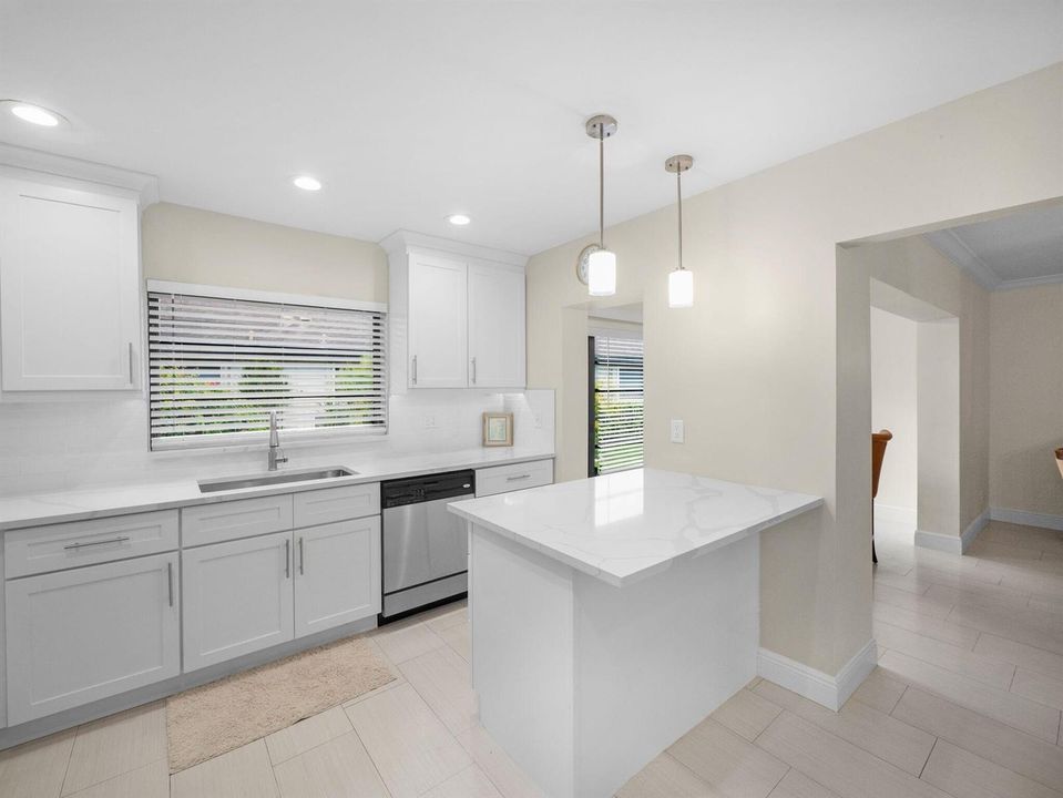 4751 Storkwood kitchen2