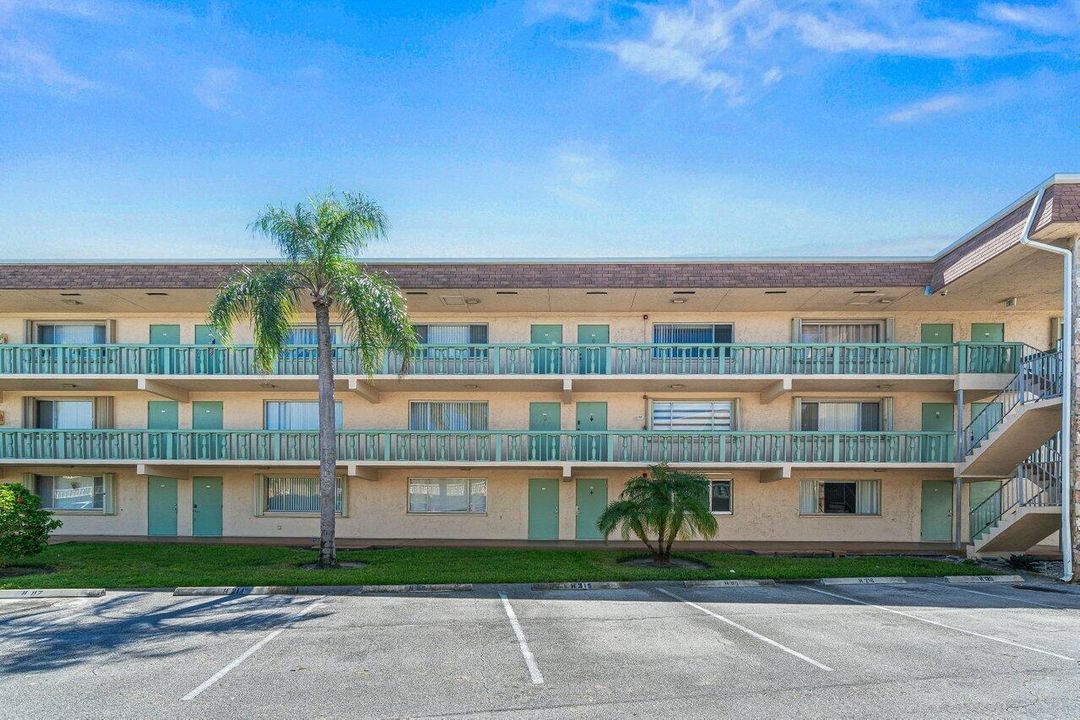 002-700VillageGreenCourt-Unit319-PalmSpr