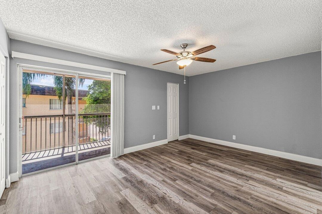 017-700VillageGreenCourt-Unit319-PalmSpr