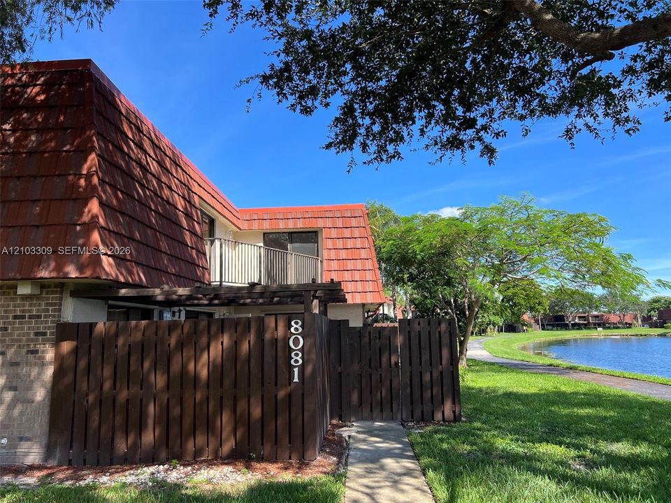 En Venta: $405,000 (3 camas, 2 baños, 1598 Pies cuadrados)