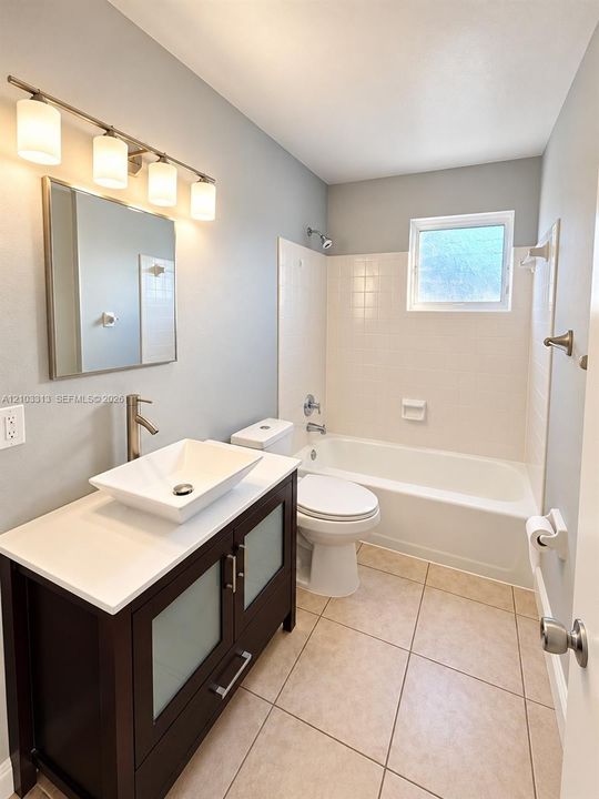 В аренду: $2,975 (3 спален, 2 ванн, 1562 Квадратных фут)