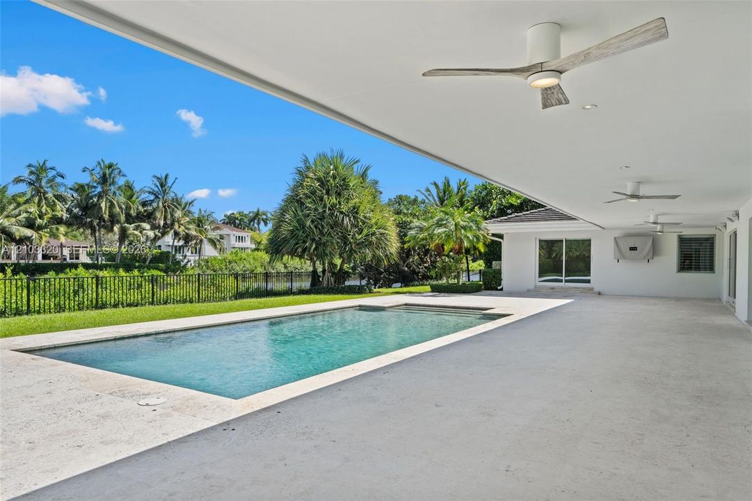 For Rent: $25,000 (5 beds, 5 baths, 4782 Square Feet)
