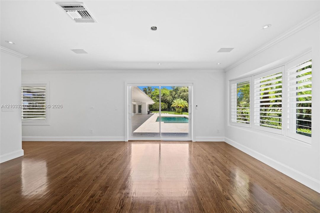 For Rent: $25,000 (5 beds, 5 baths, 4782 Square Feet)