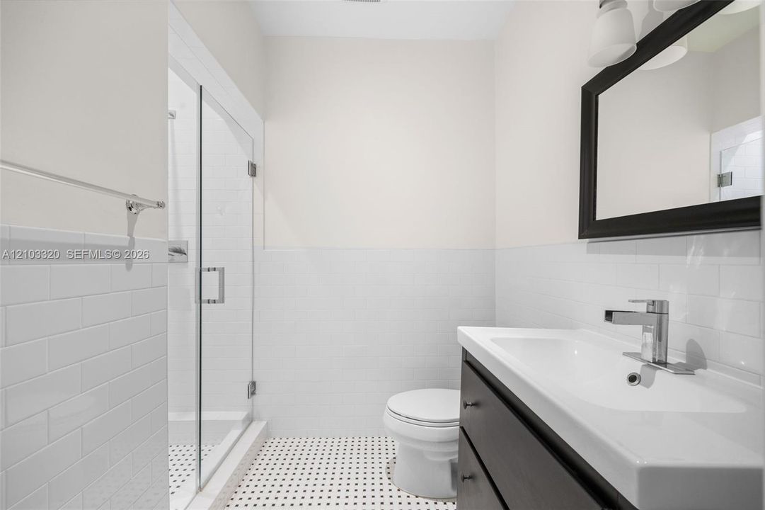 For Rent: $25,000 (5 beds, 5 baths, 4782 Square Feet)