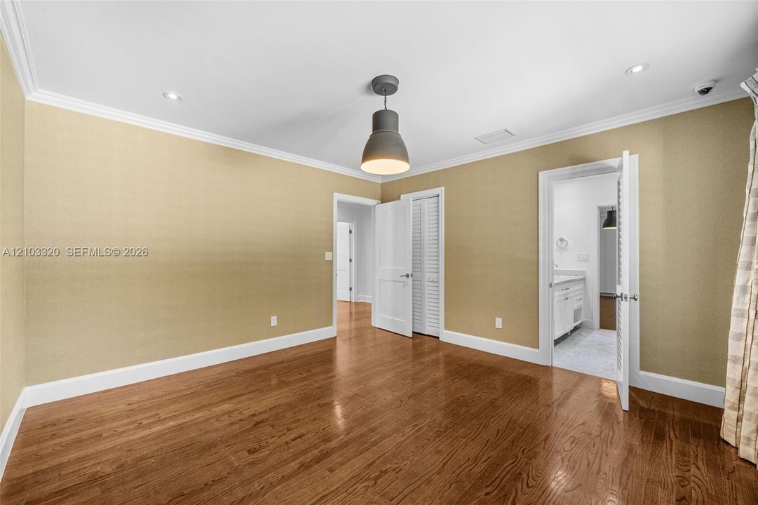 For Rent: $25,000 (5 beds, 5 baths, 4782 Square Feet)