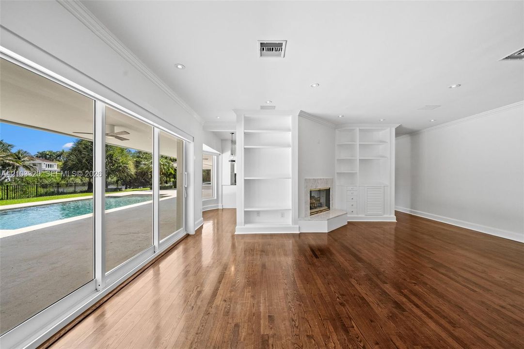 For Rent: $25,000 (5 beds, 5 baths, 4782 Square Feet)