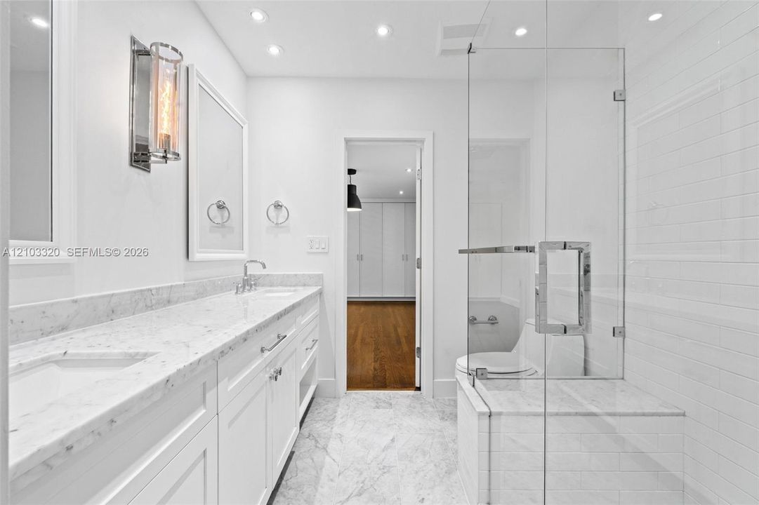 For Rent: $25,000 (5 beds, 5 baths, 4782 Square Feet)