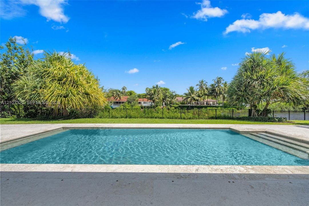 For Rent: $25,000 (5 beds, 5 baths, 4782 Square Feet)