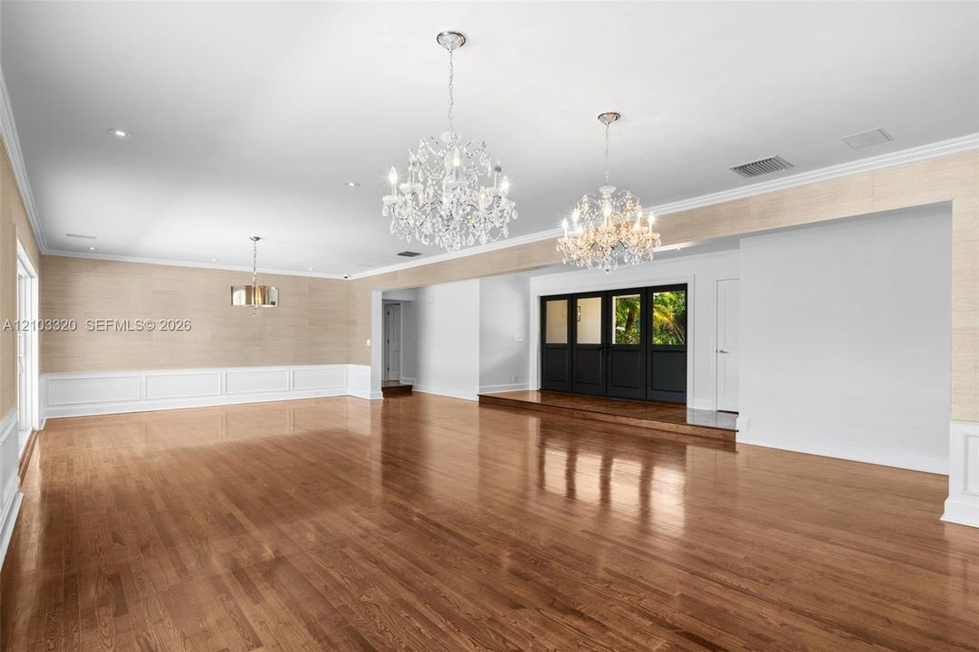 For Rent: $25,000 (5 beds, 5 baths, 4782 Square Feet)