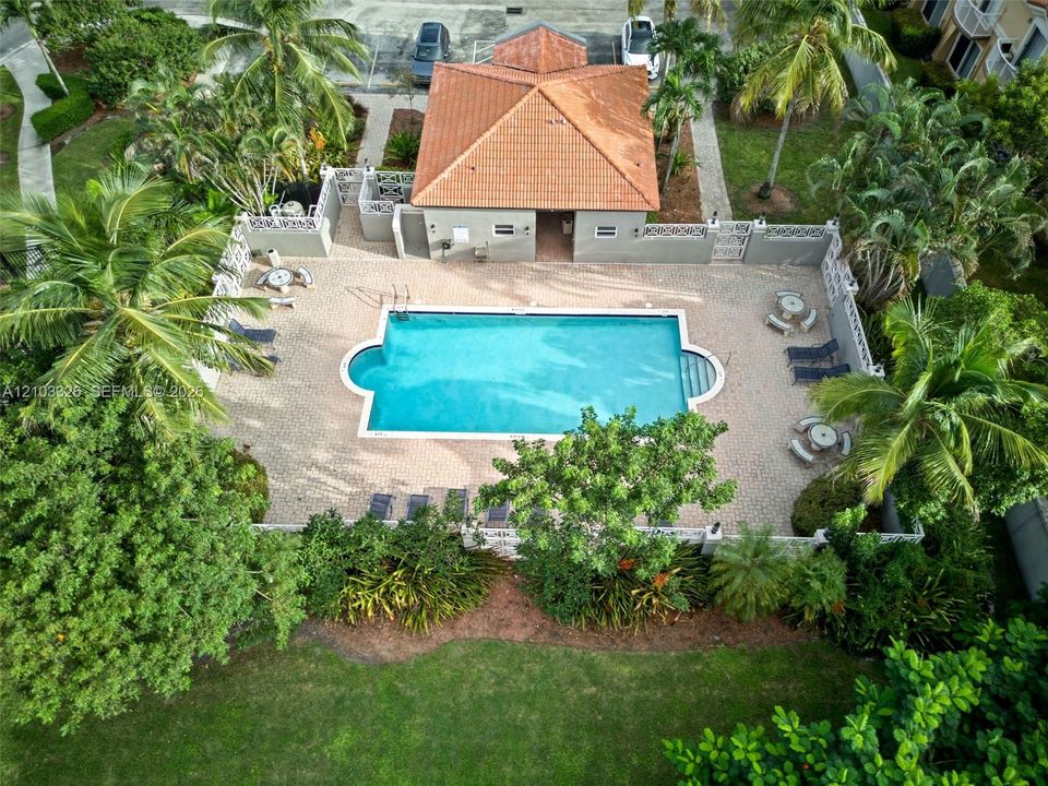 На продажу: $465,000 (2 спален, 2 ванн, 1313 Квадратных фут)