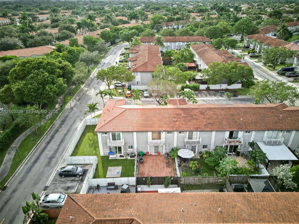 На продажу: $465,000 (2 спален, 2 ванн, 1313 Квадратных фут)
