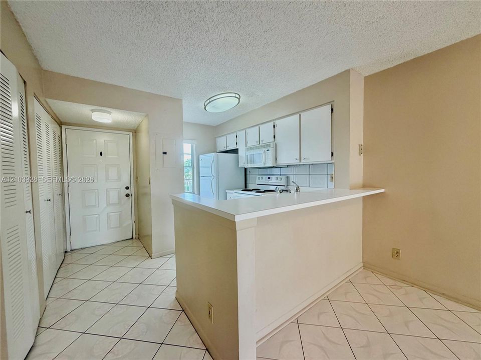 En Venta: $199,000 (2 camas, 2 baños, 825 Pies cuadrados)