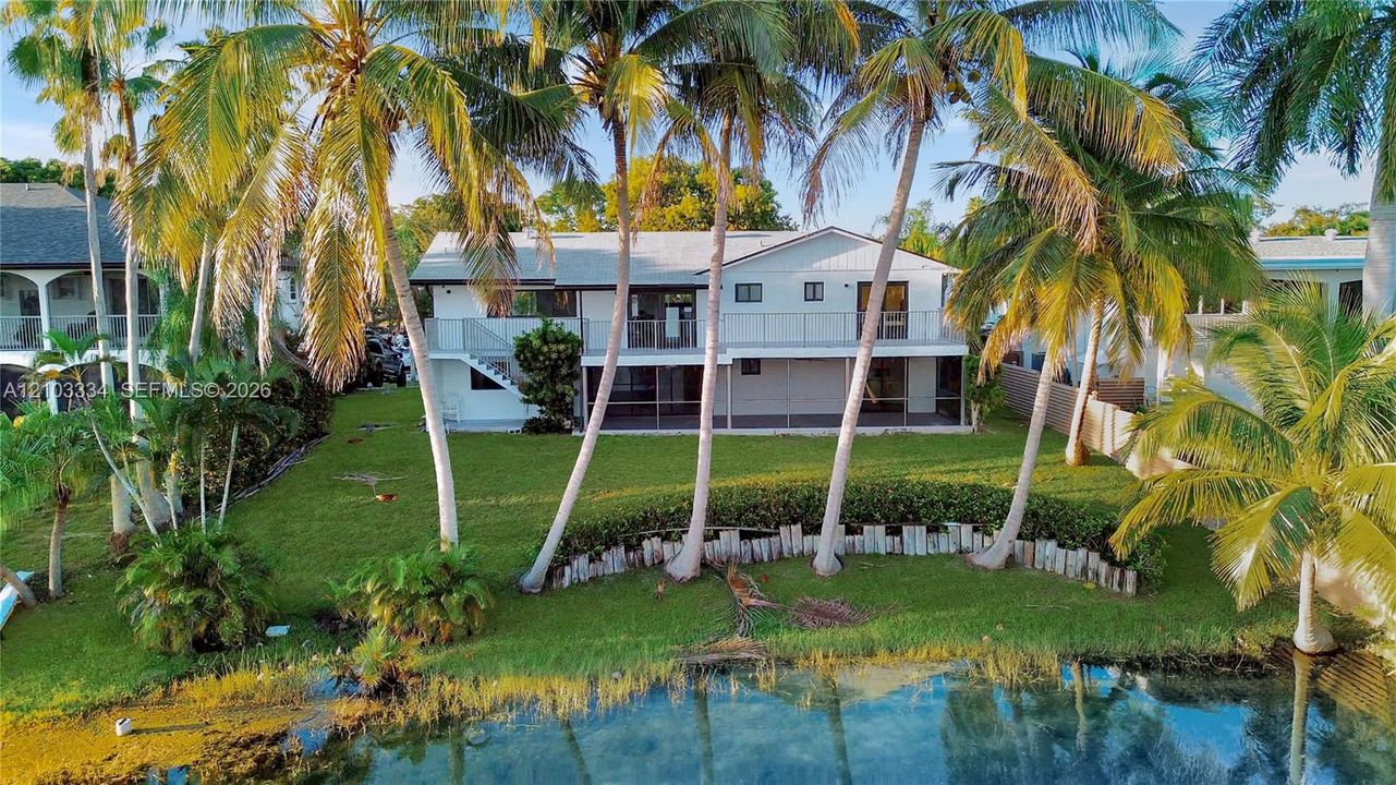En Venta: $1,100,000 (3 camas, 2 baños, 3206 Pies cuadrados)