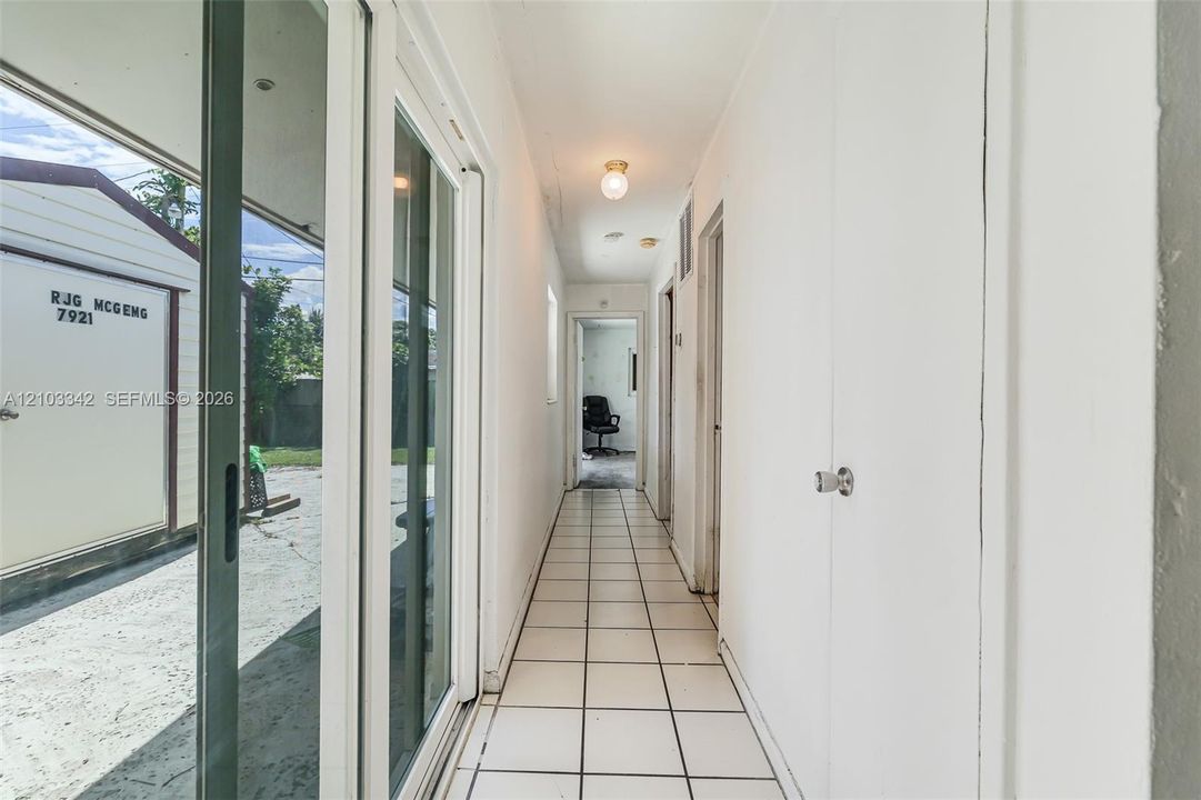 На продажу: $425,000 (3 спален, 2 ванн, 1328 Квадратных фут)