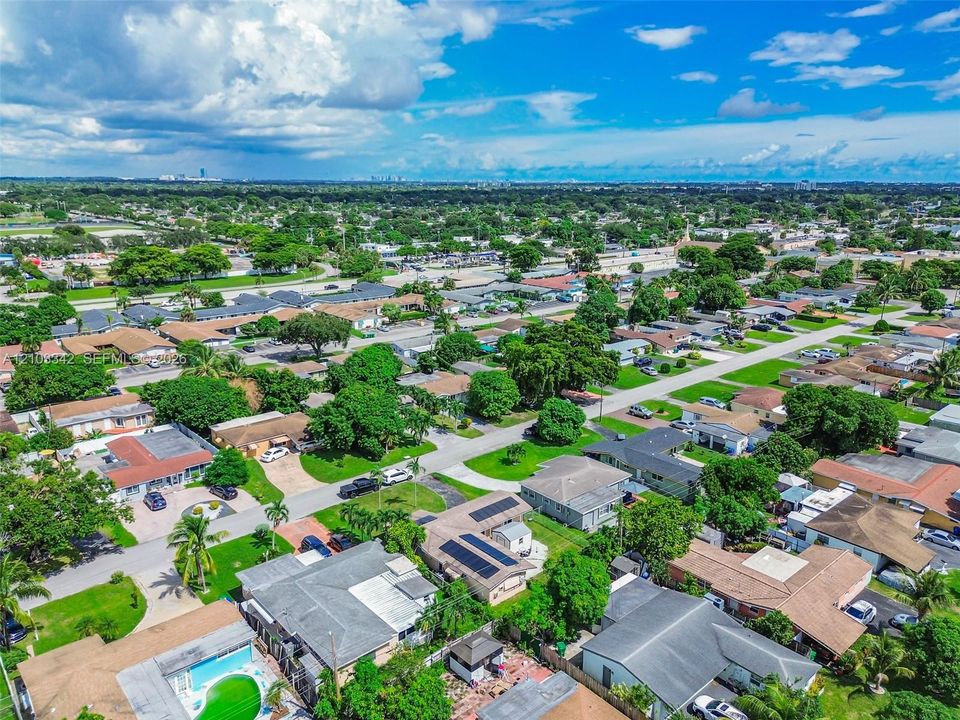 На продажу: $425,000 (3 спален, 2 ванн, 1328 Квадратных фут)