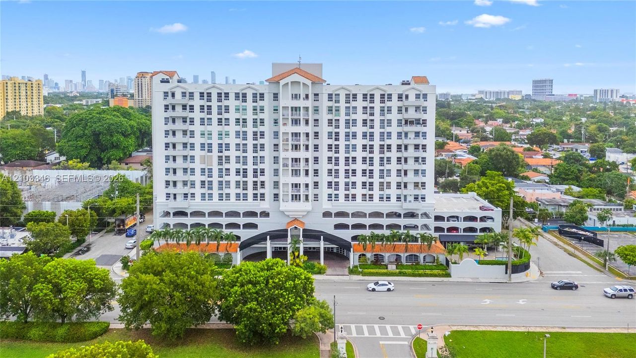 На продажу: $449,000 (2 спален, 2 ванн, 1075 Квадратных фут)
