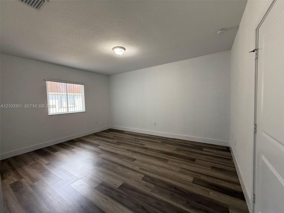 For Rent: $3,200 (3 beds, 3 baths, 1694 Square Feet)