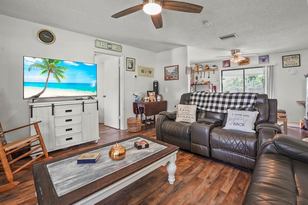 05 Living room 02