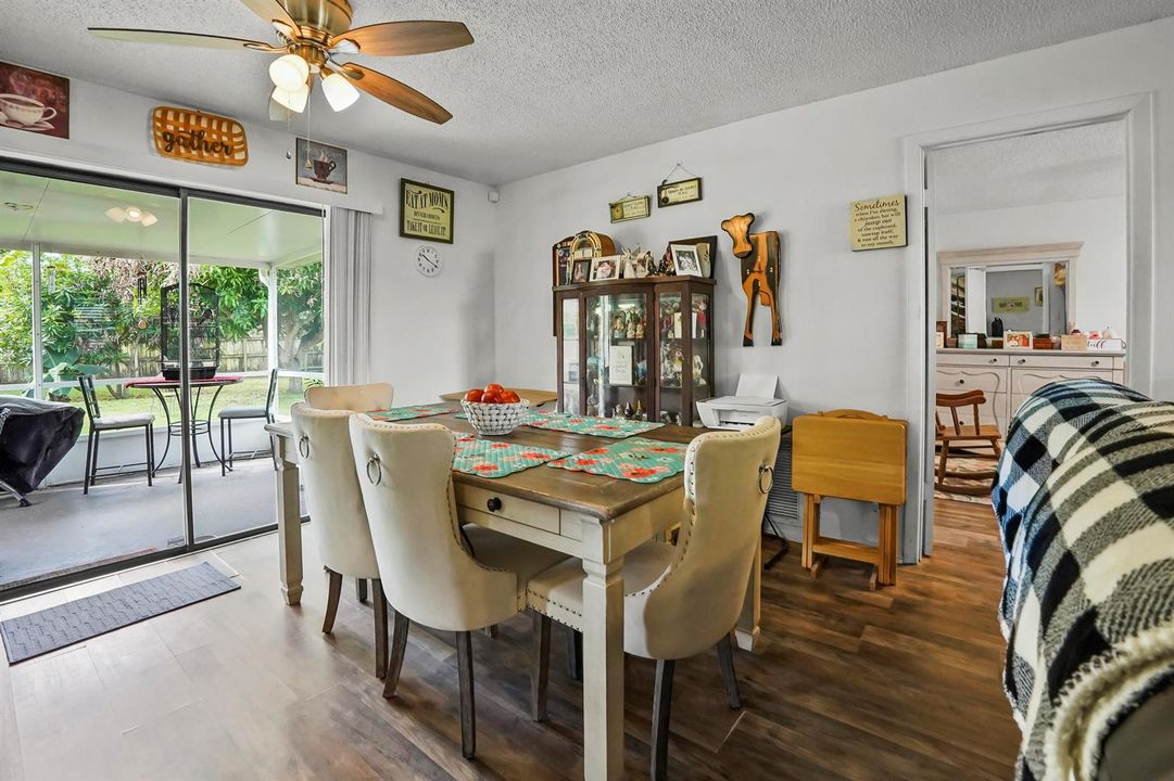 12 Dining room 01