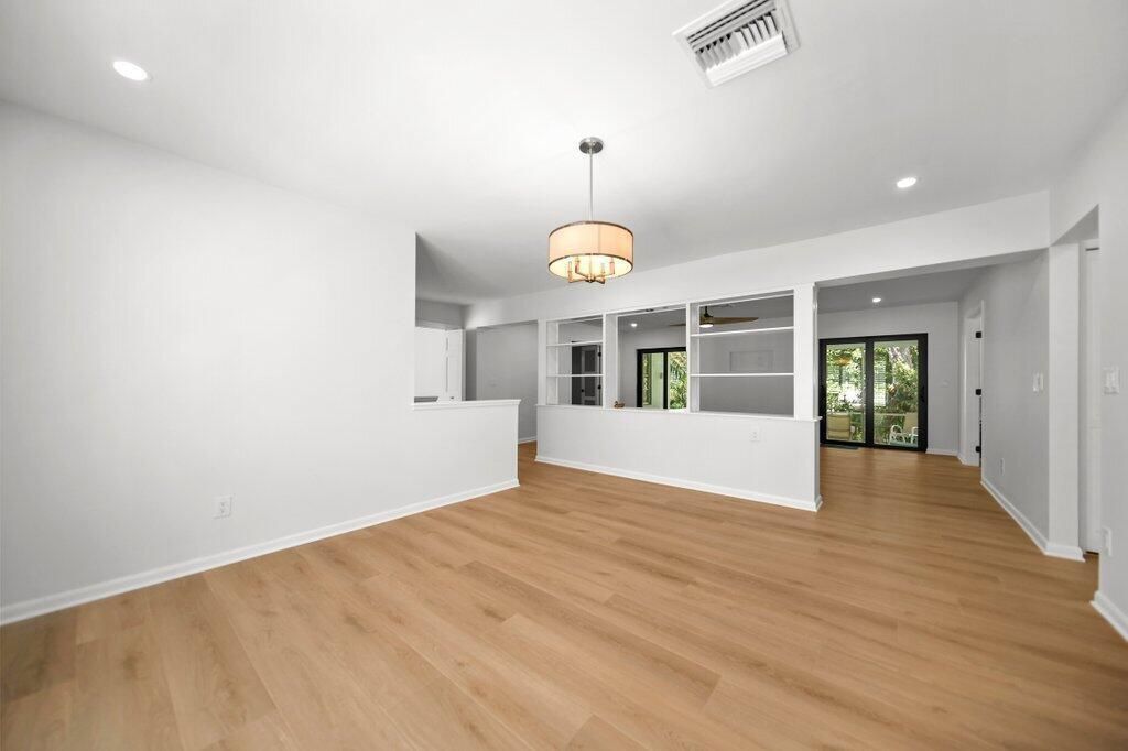 openliving1.jpg-SMALL