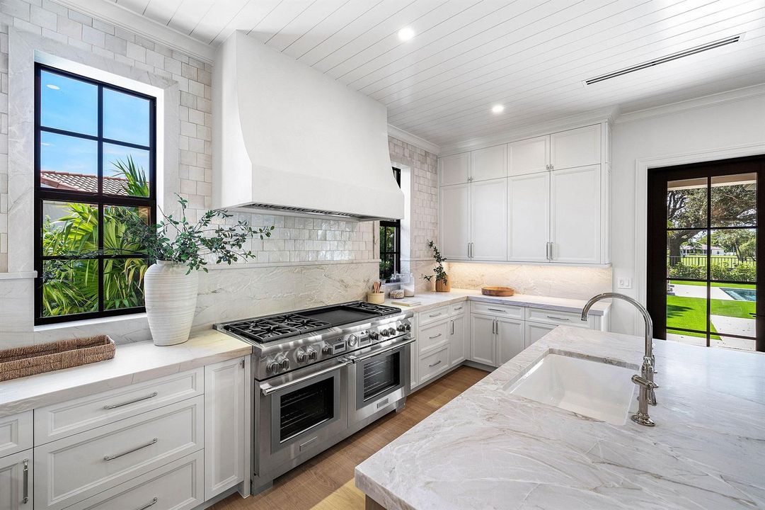 Kitchen 4