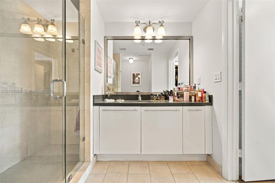 На продажу: $430,000 (1 спален, 1 ванн, 846 Квадратных фут)