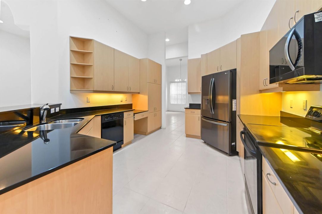 16 kitchen 01