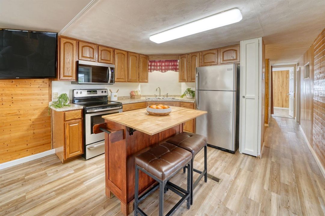 12-web-or-mls-1058-clark-ln
