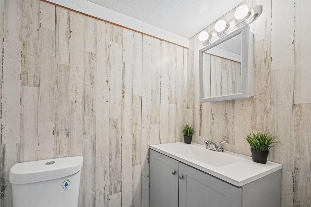 23-web-or-mls-1058-clark-ln