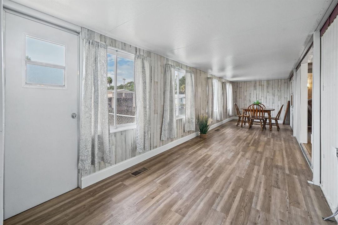 16-web-or-mls-1058-clark-ln