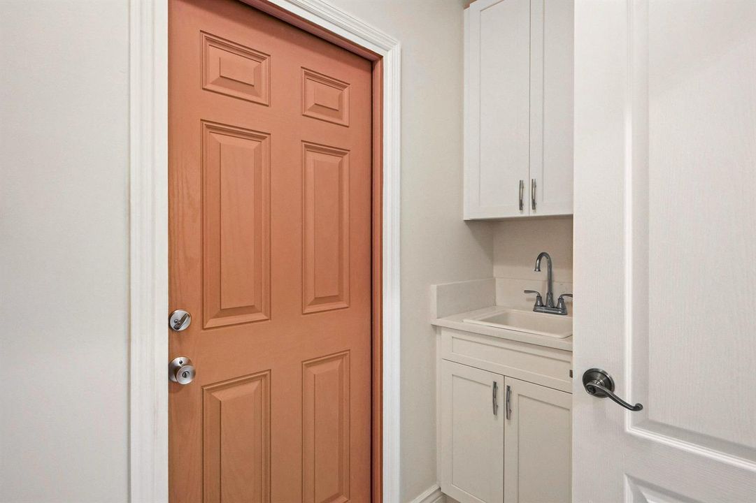 LAUNDRY TUB