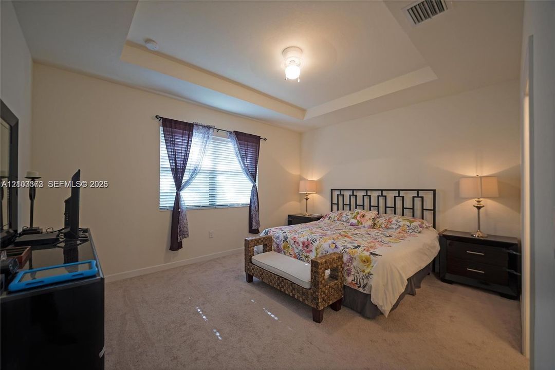 En Venta: $520,000 (3 camas, 2 baños, 2136 Pies cuadrados)