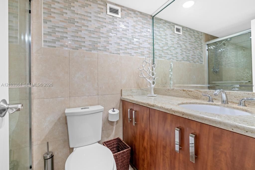 Full Bathroom on entrance floor