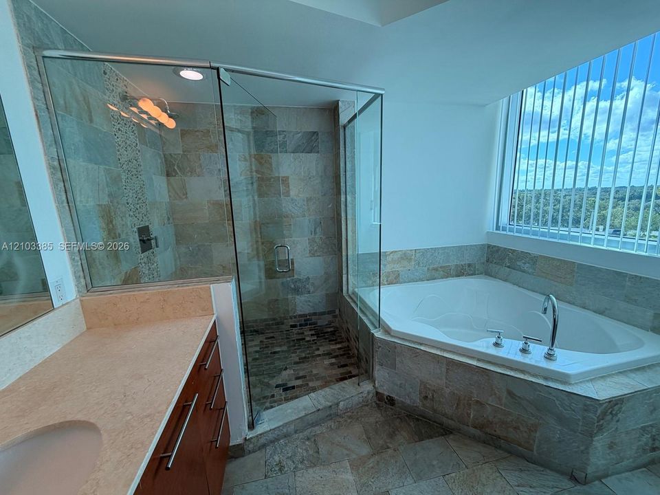 В аренду: $3,500 (3 спален, 3 ванн, 1546 Квадратных фут)