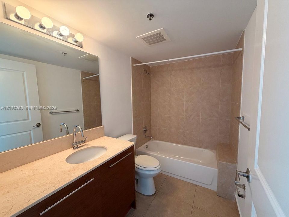 В аренду: $3,500 (3 спален, 3 ванн, 1546 Квадратных фут)