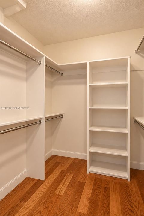 На продажу: $325,000 (2 спален, 2 ванн, 1615 Квадратных фут)