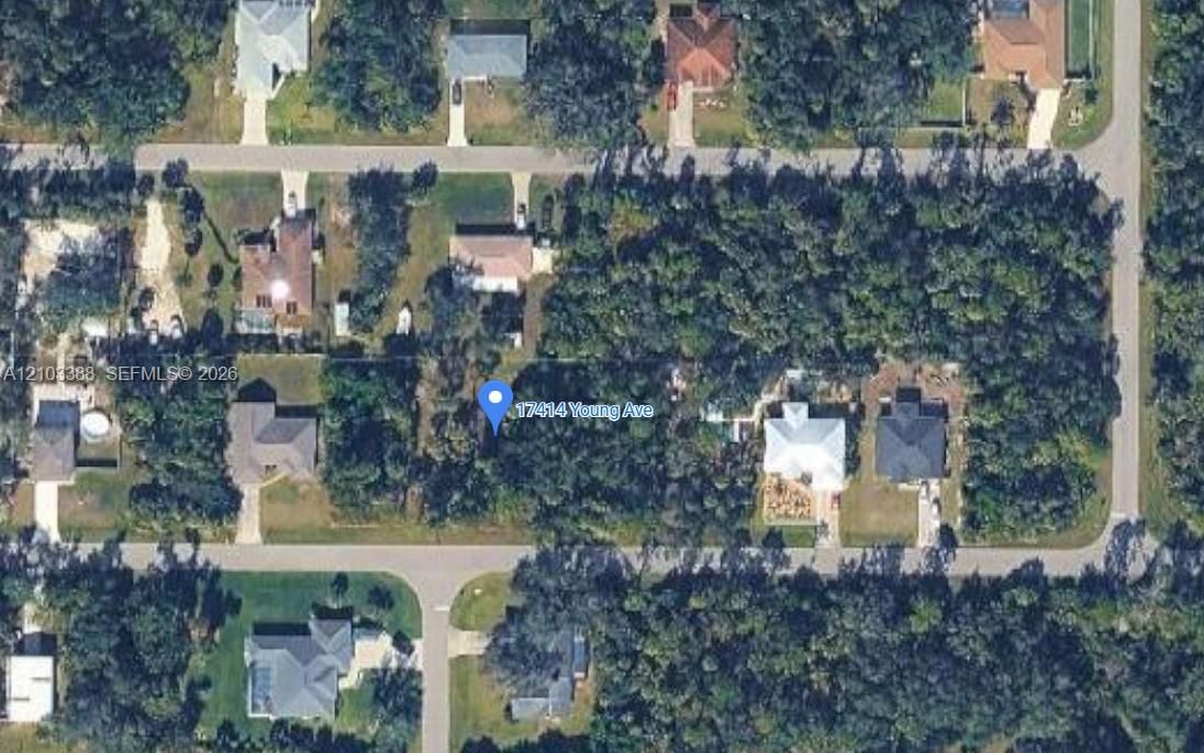 На продажу: $24,500 (0.23 acres)