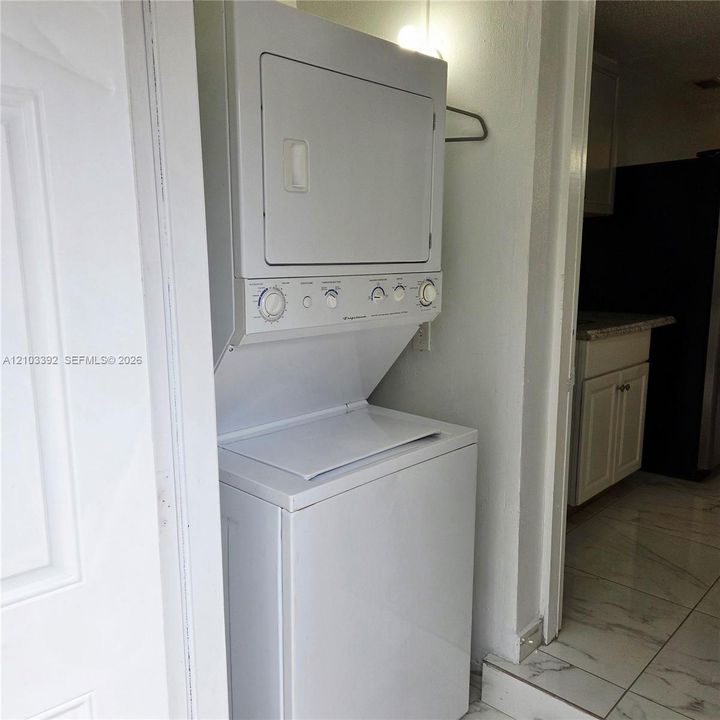 В аренду: $1,599 (1 спален, 1 ванн, 264 Квадратных фут)